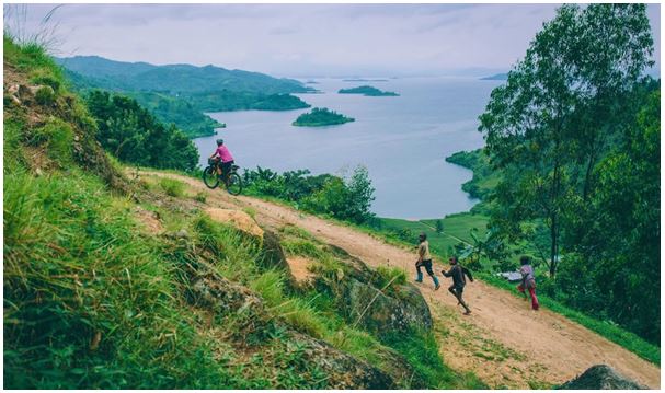 kivu Family boat Tours