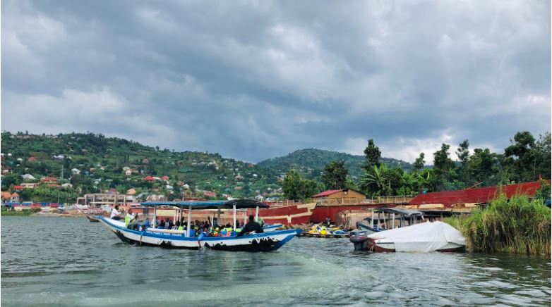 kivu Family boat Tours